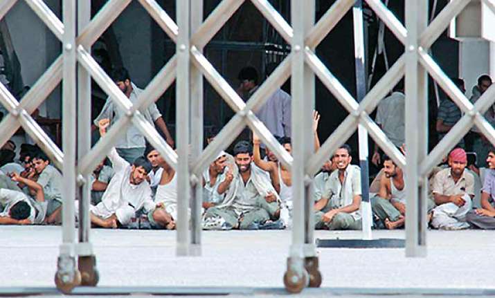 striking workers vacate two maruti plants