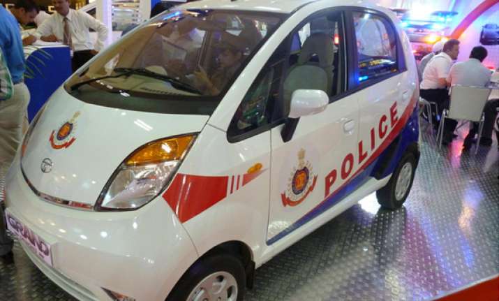 tata nano and aria unveiled as delhi police vans