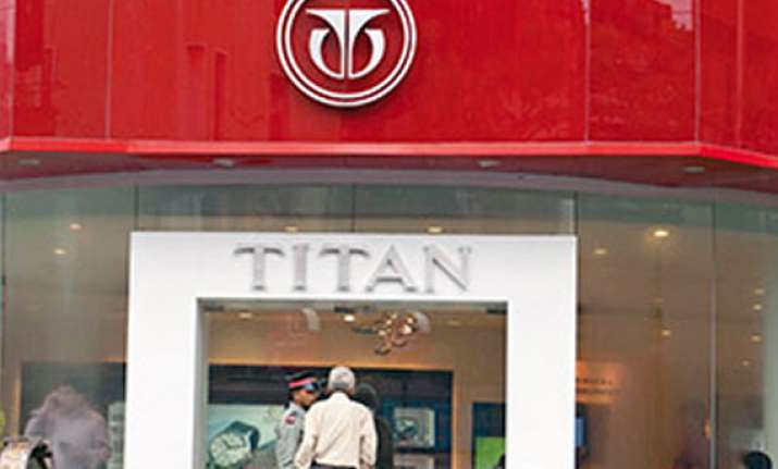 titan unveils facility for jewellery artisans