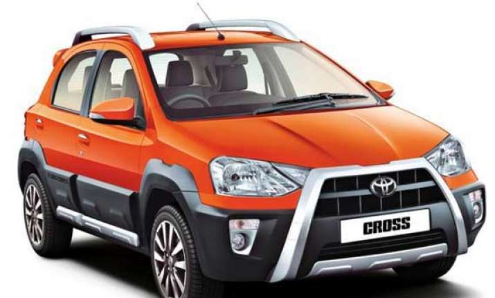 toyota etios cross launched in india