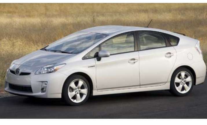 toyota to recall 2.7 million cars worldwide