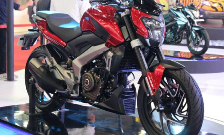 auto expo 2014 bajaj unveils pulsar cs400 bike