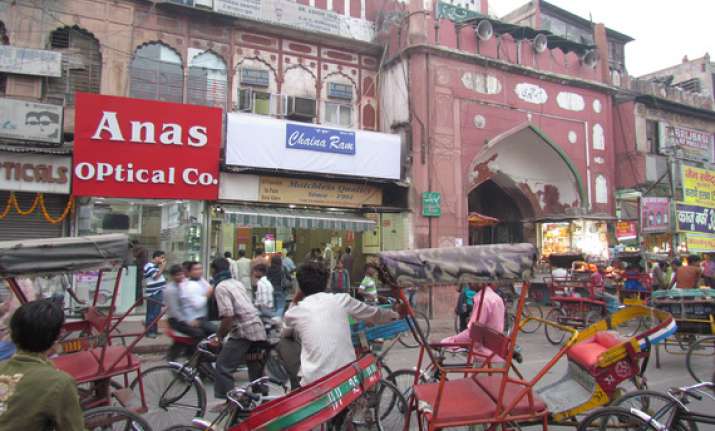 with google s help delhi s chandni chowk market goes online