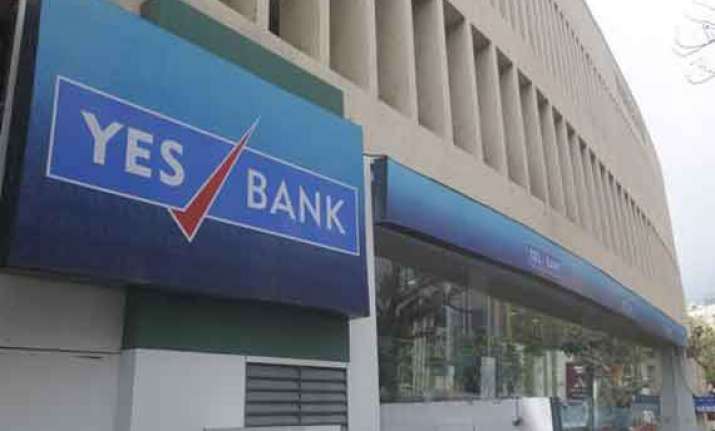 yes bank q4 net up 19 at rs 430 cr to raise upto 500 mn