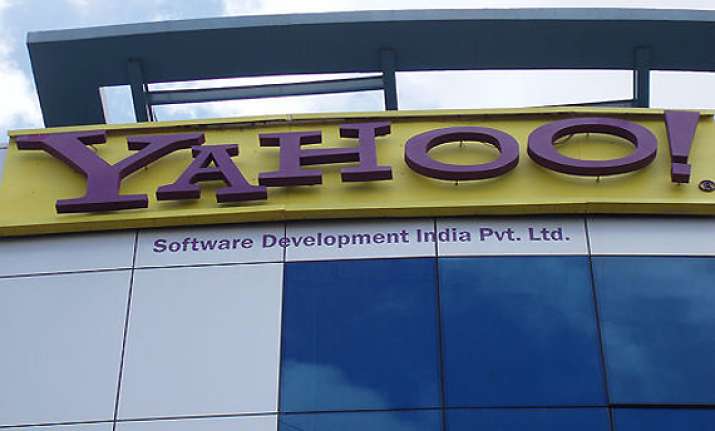 yahoo says case against it is motivated seeks dismissal
