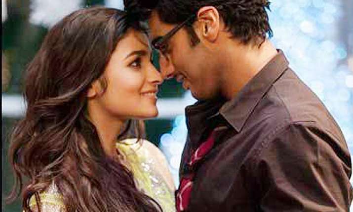 2 states continues to be favourite of audiences see pics