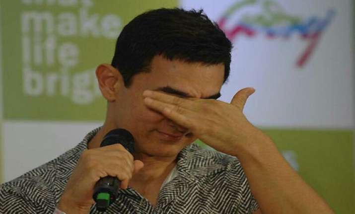aamir khan cries while remembering struggling days view pics