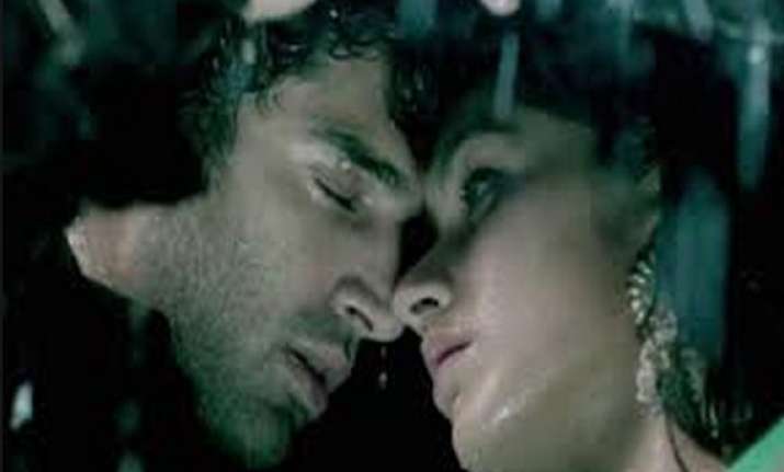 aashiqui 2 joins rs.100 crore club
