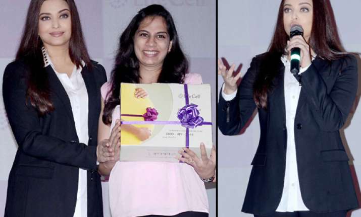 aishwarya rai bachchan promotes stem cell banking view pics