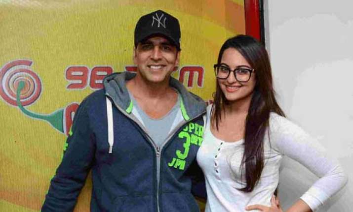 akshay kumar hoped sonakshi sinha to win a national award