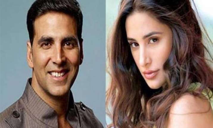 akshay kumar to romance nargis fakhri in shaukeen remake