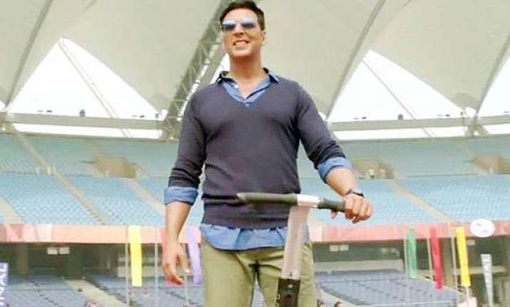 know who slapped akshay kumar in holiday