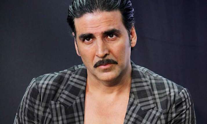 director s hat not for me akshay kumar