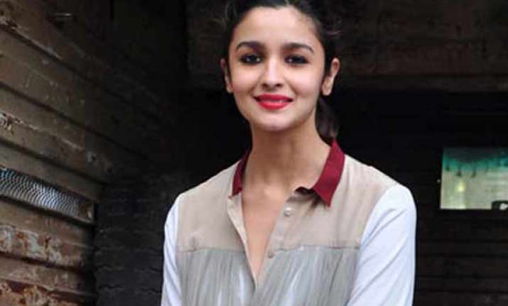 alia bhatt feels she is nothing in bollywood