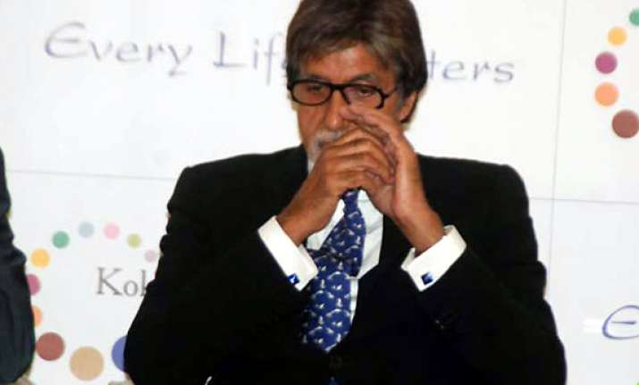 amitabh bachchan down with fever