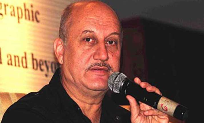 anupam kher honoured in los angeles