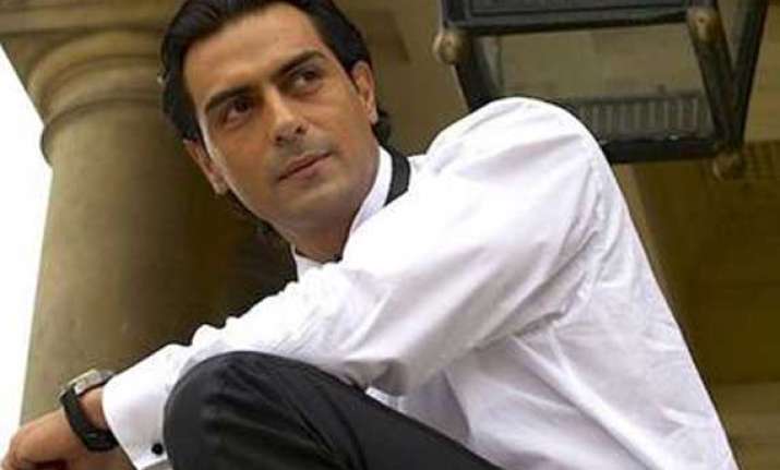 arjun rampal launches official facebook page