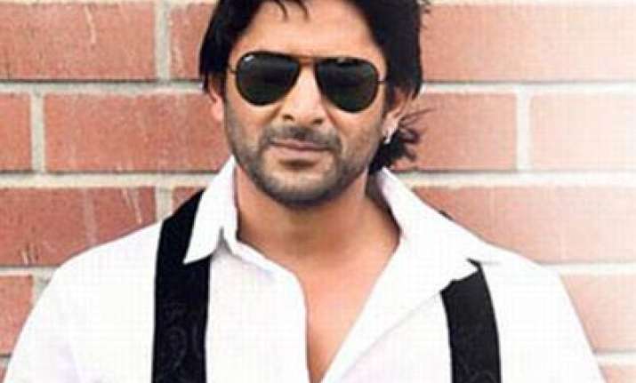 arshad warsi plays lawyer in jolly llb