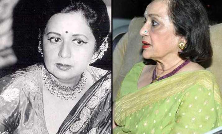 asha parekh expresses shock over her friend nanda s death