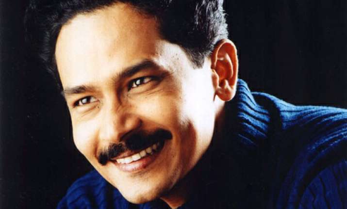 atul kulkarni in a new and original role in zanjeer remake