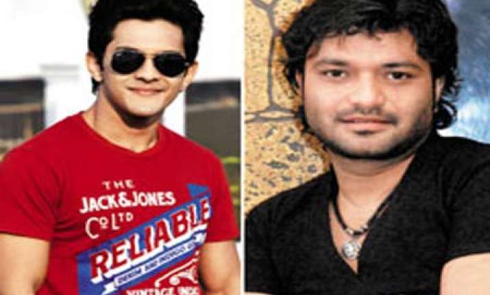 babul supriyo aditya narayan come to fisticuffs