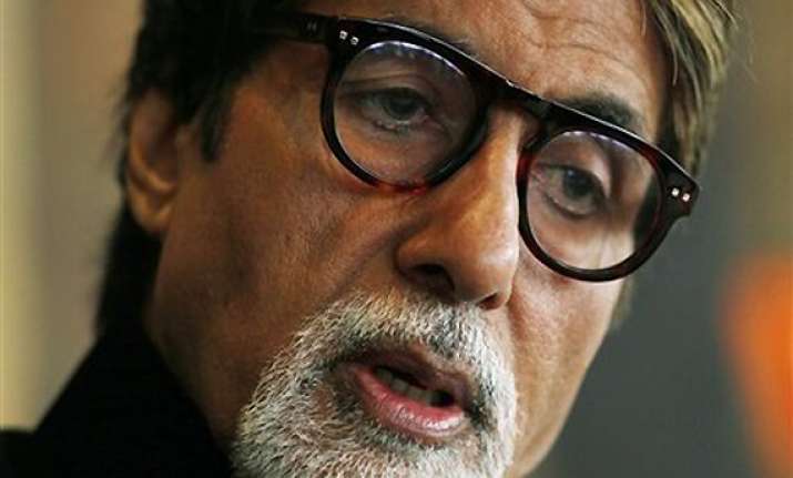 big b steps in aankhen sequel again