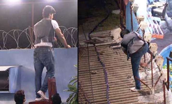 bigg boss 7 kushal tandon escapes from the house view pics