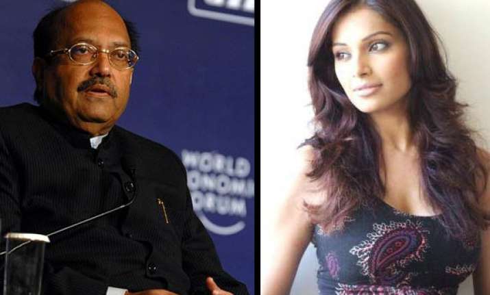 bipasha says voice in amar singh s tape is not hers