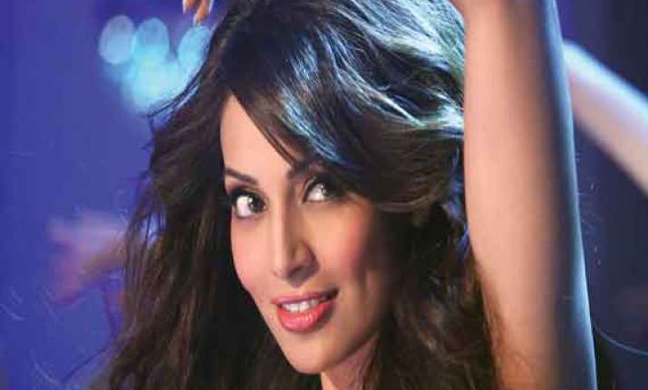 bipasha gets over a million twitter followers