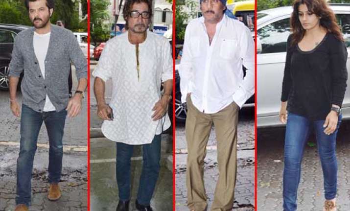 bollywood stars attend prayer meet of jagdish raj view pics