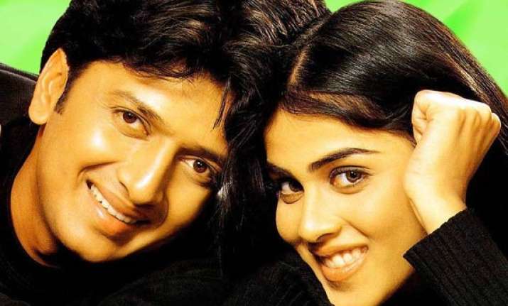 bollywood elated with riteish genelia marriage news