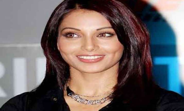 bollywood will remain a hero centric business bipasha