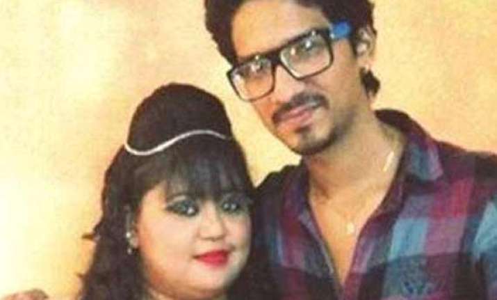 comedian bharti engaged to 7 years younger comedy circus