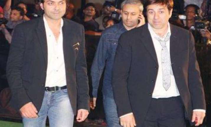 deol brothers skip esha s wedding