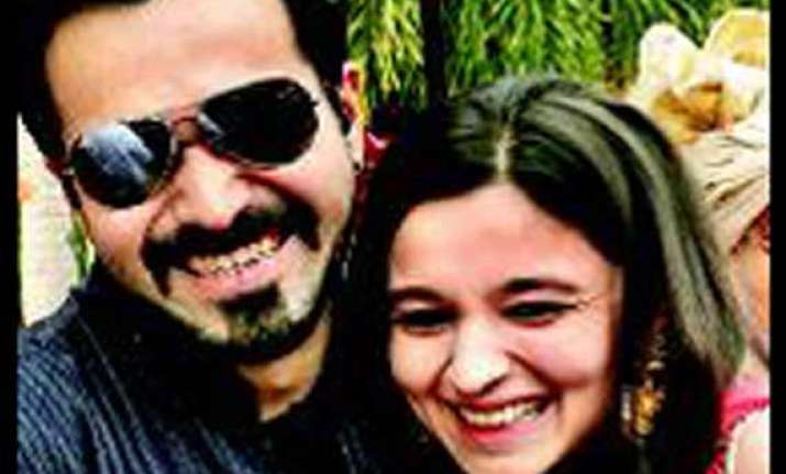 emraan hashmi wants to give his serial kisser crown to