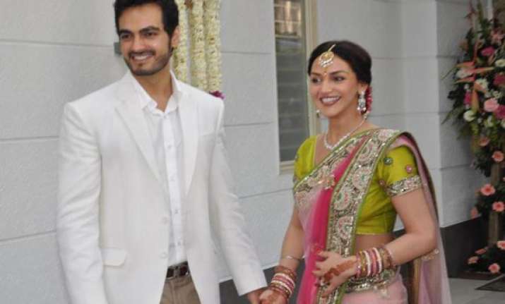 esha deol to wed in temple on june 29