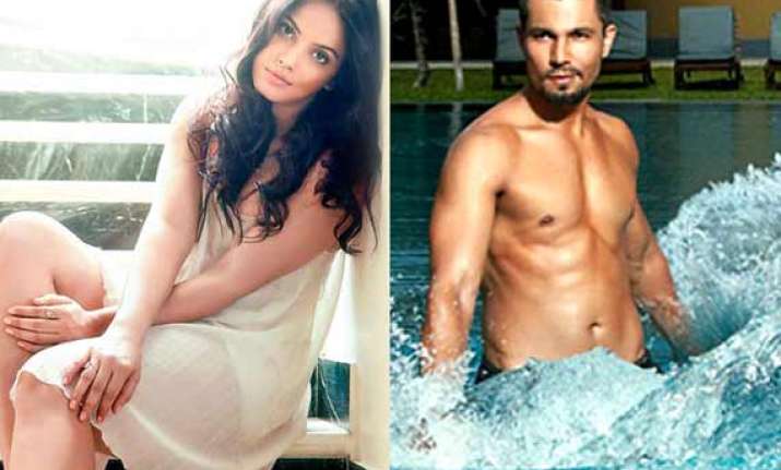 ex lovers randeep hooda neetu chandra to reunite again