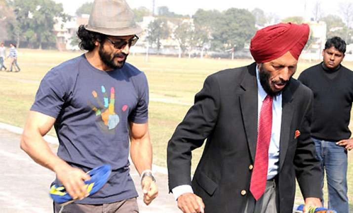 farhan a duplicate copy of me milkha singh
