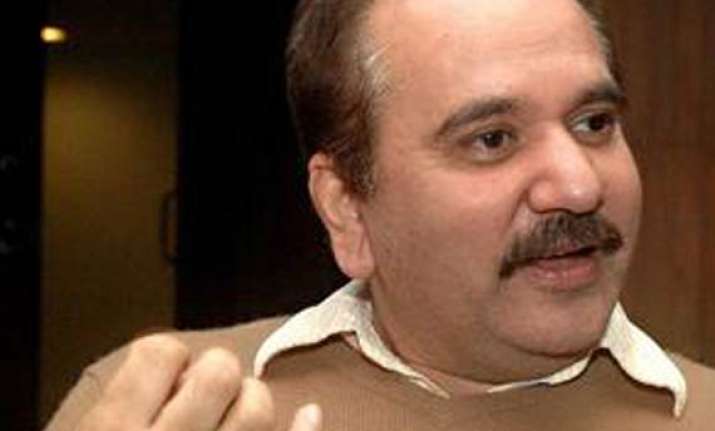 gandhi my father maker feroz abbas khan to direct massy