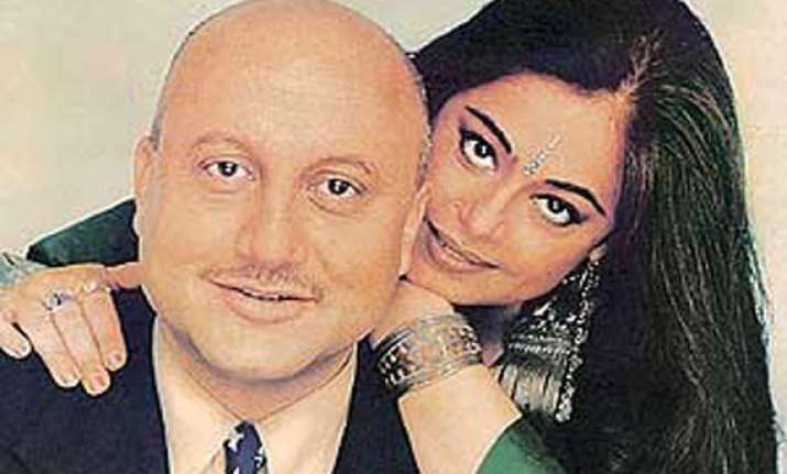 happy 28th anniversary anupam wishes kirron view pics of