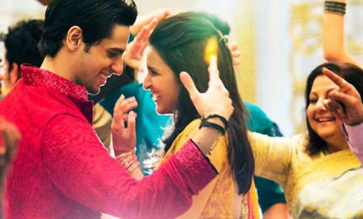 hasee toh phasee movie review it s just parineeti siddhath