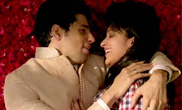 hasee toh phasee box office rs 11.10 cr in two days