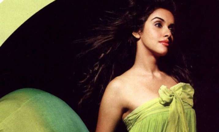 heroines should not get burdened with numbers game says asin