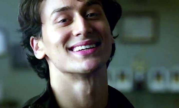 post heropanti success tiger to visit babulnath temple