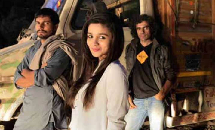 highway box office collection falls in weekdays makes just
