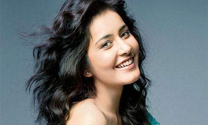 i am a geek says newcomer raashi khanna