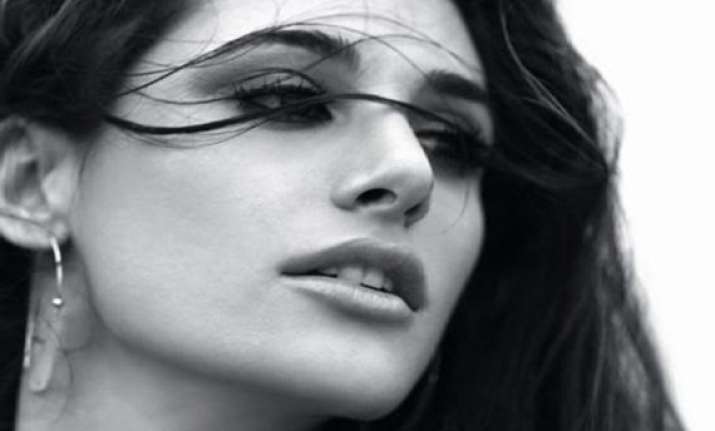 i m single not ready to mingle nargis fakhri