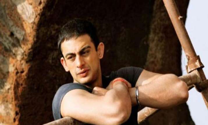 i still have to hunt for work says arunoday singh
