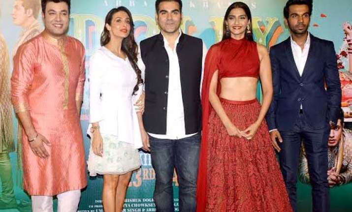 dolly ki doli trailer unveiled on arbaaz malaika s
