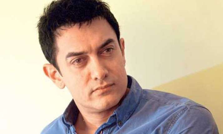 aamir khan discusses malnutrition with nepal pm
